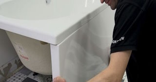 Установка экрана под ванну - цена за работу от 4115 руб. в Владивостоке